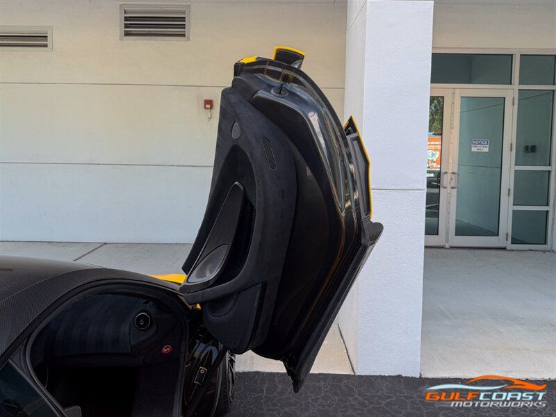 Used 2019 McLaren 600LT RWD image 34
