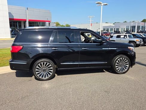 Used 2019 Lincoln Navigator Reserve AWD/4WD image 13