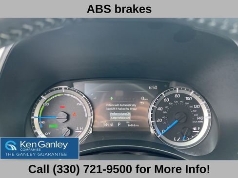 Used 2024 Toyota Highlander XLE image 32