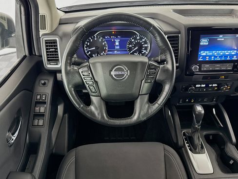 Used 2023 Nissan Frontier SV w/ Technology Package RWD image 16