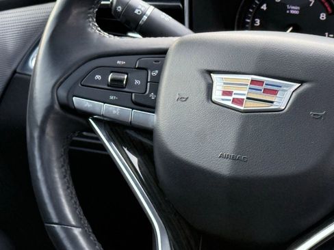 Used 2020 Cadillac XT6 Premium Luxury image 38