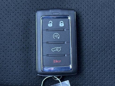 New 2026 Jeep Grand Cherokee Altitude image 20