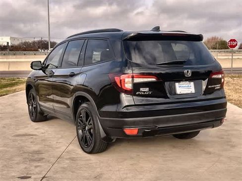 Certified 2022 Honda Pilot Black Edition image 5