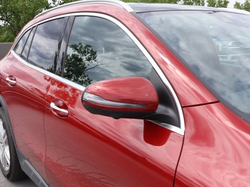 Used 2021 Mercedes-Benz GLA 250 4MATIC image 7