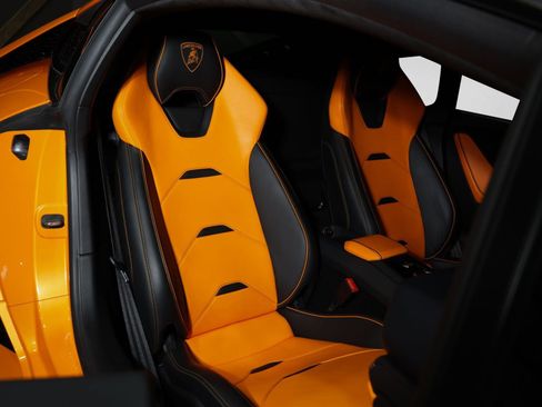 Used 2020 Lamborghini Huracan EVO AWD/4WD image 34