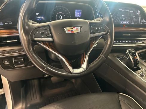 Certified 2022 Cadillac Escalade Premium Luxury w/ Performance Package AWD/4WD image 5