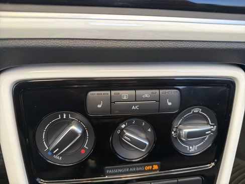 Used 2017 Volkswagen Beetle 1.8T S image 13