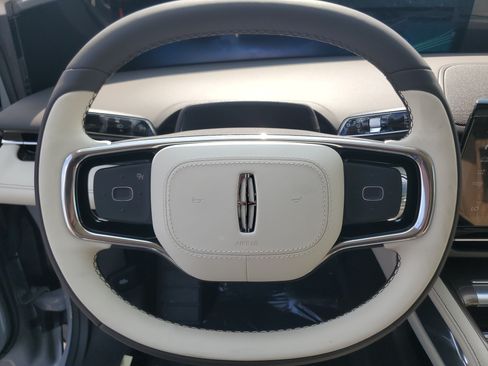 New 2026 Lincoln Nautilus Black Label w/ Jet Appearance Package AWD/4WD image 16