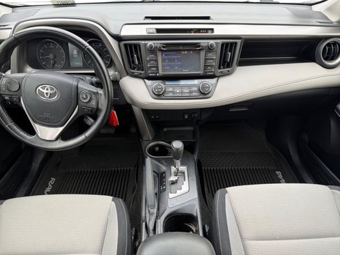 Used 2017 Toyota RAV4 XLE image 10
