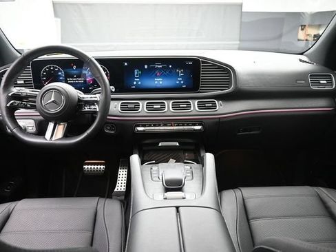 Used 2026 Mercedes-Benz GLS 450 4MATIC image 9