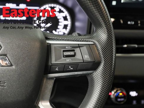 Used 2025 Mitsubishi Outlander ES image 10