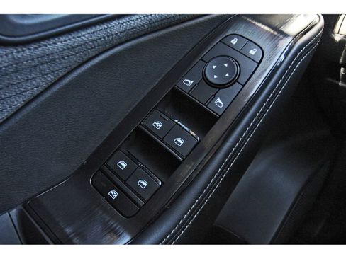 Used 2023 Nissan Rogue SV image 22