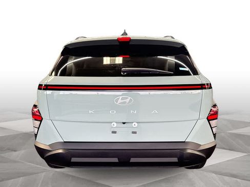 Used 2024 Hyundai Kona SEL FWD image 7
