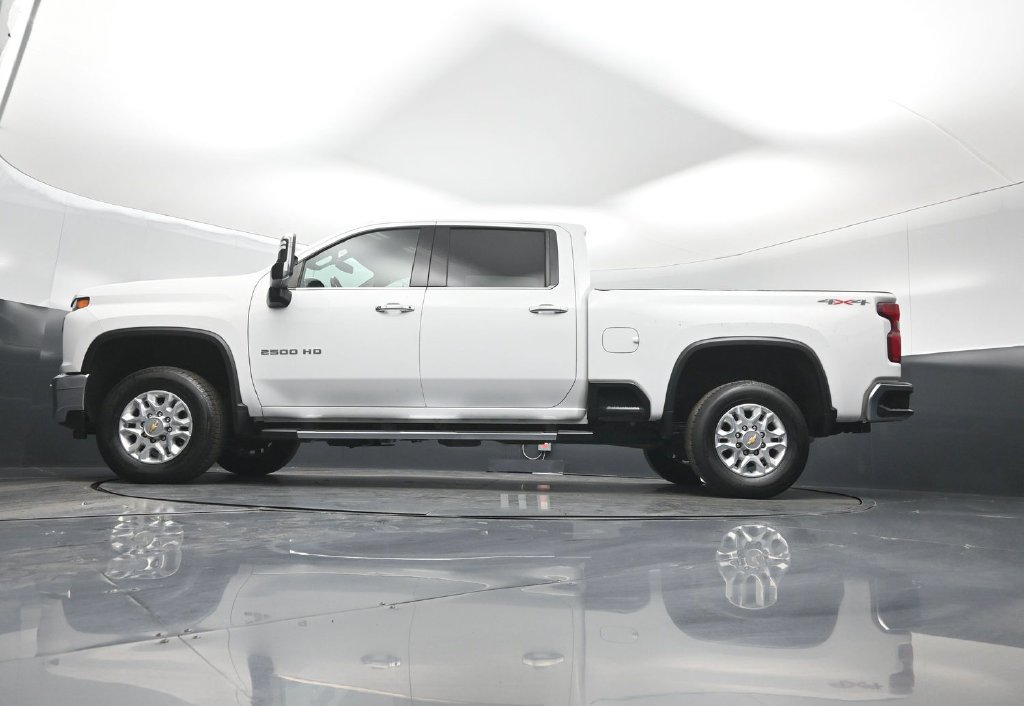Used 2022 Chevrolet Silverado 2500 LTZ w/ Safety Package AWD/4WD image 7