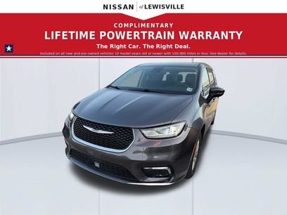 Used 2023 Chrysler Pacifica Touring-L