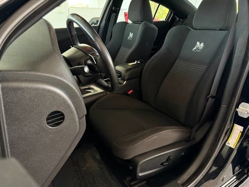 Used 2019 Dodge Charger Scat Pack RWD image 13