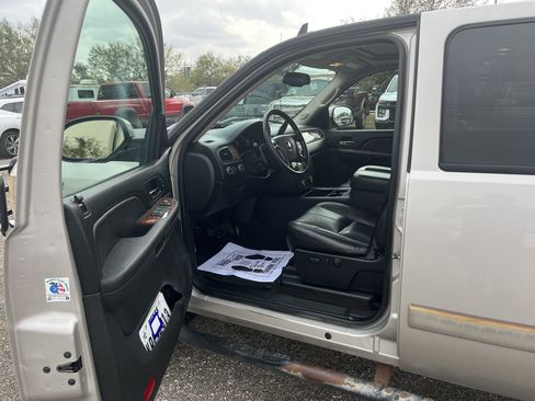 Used 2008 Chevrolet Silverado 2500 LTZ w/ Suspension Package, Off-Road image 18