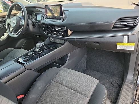 Certified 2022 Nissan Rogue SV image 12