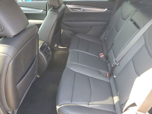 Certified 2025 Cadillac XT5 Luxury FWD image 24