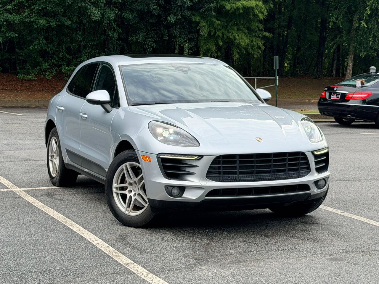 Used 2017 Porsche Macan AWD/4WD image 4