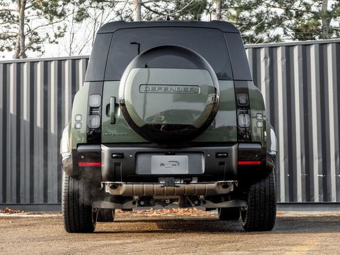 New 2026 Land Rover Defender 110 X-Dynamic SE image 7
