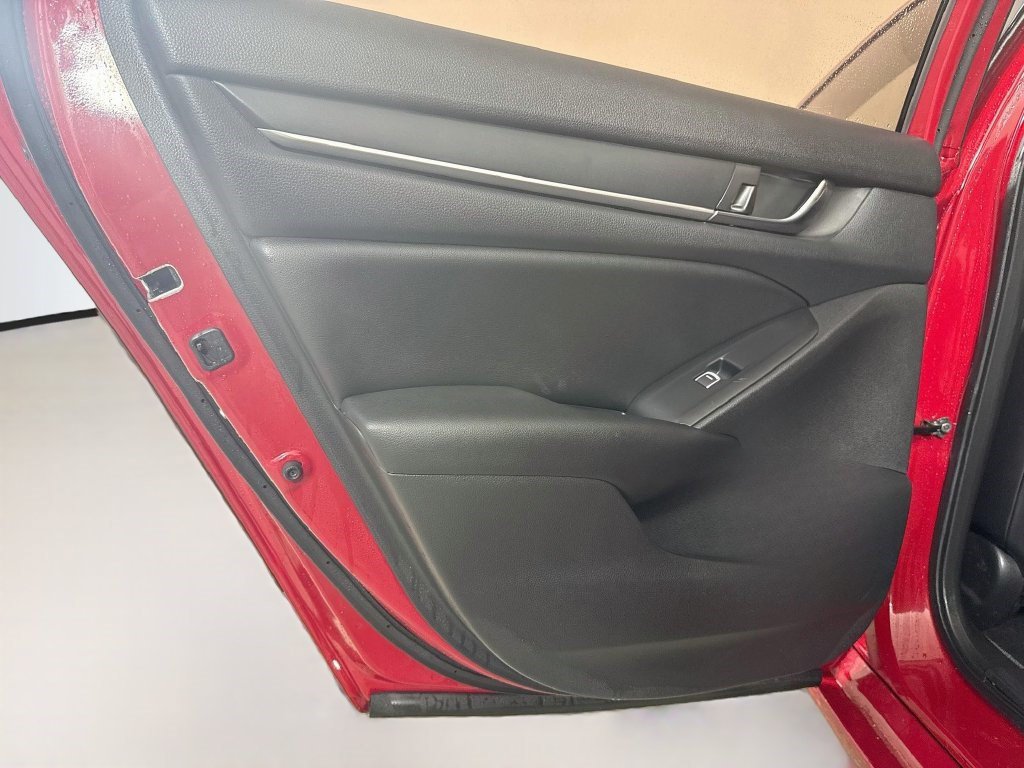 Used 2021 Honda Accord Sport image 25