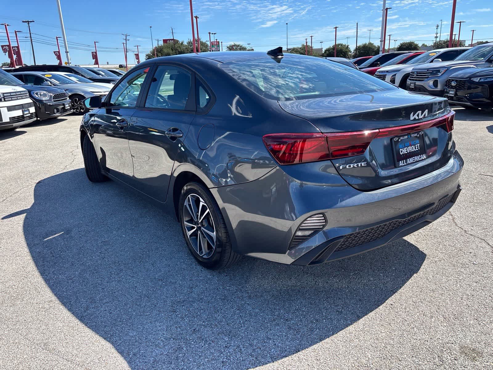 Used 2024 Kia Forte LXS w/ LXS Technology Package FWD image 8