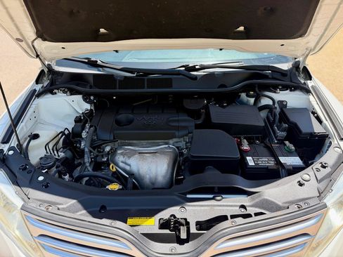 Used 2012 Toyota Venza XLE FWD image 18
