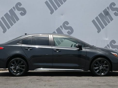 Used 2024 Toyota Corolla SE FWD image 4