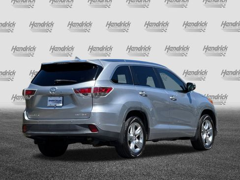 Used 2015 Toyota Highlander Limited Platinum AWD/4WD image 5