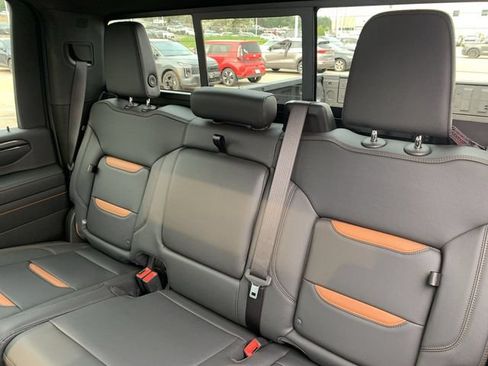Used 2024 GMC Sierra 2500 AT4 w/ AT4 Premium Plus Package AWD/4WD image 33