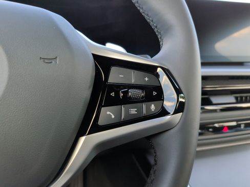 Certified 2025 BMW 230i Coupe RWD image 23