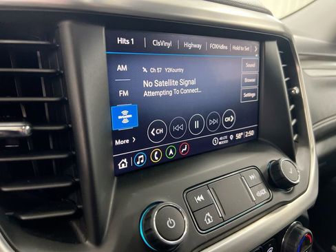 Used 2023 GMC Acadia SLT AWD/4WD image 9
