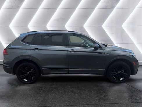 Used 2024 Volkswagen Tiguan SE R-Line AWD/4WD image 6