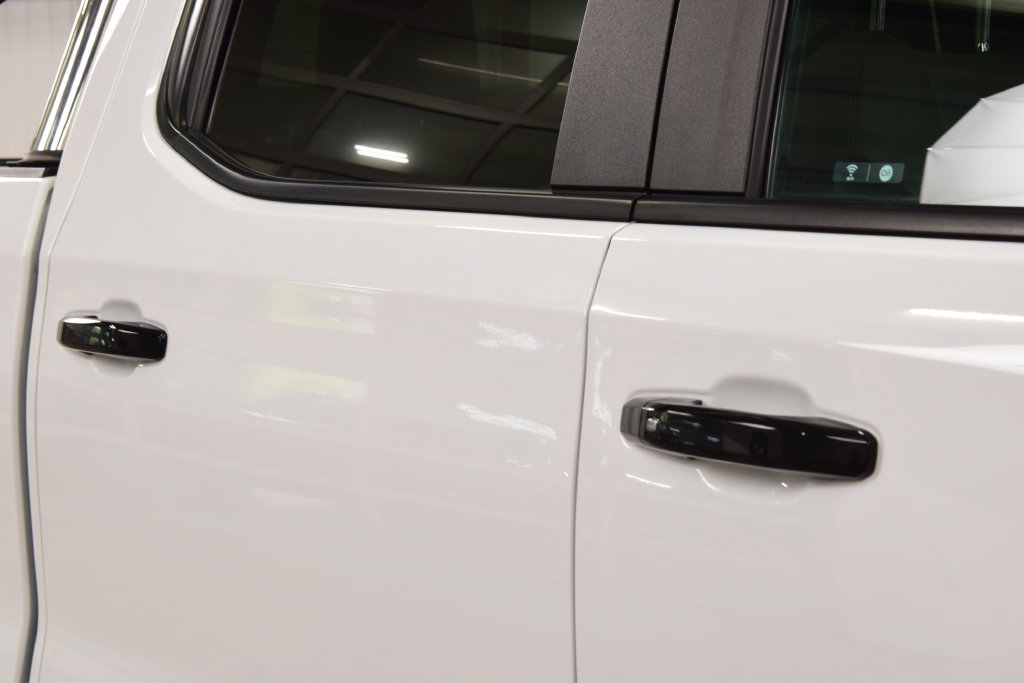 Used 2023 Chevrolet Silverado 1500 ZR2 w/ Technology Package AWD/4WD image 22