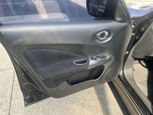 Used 2015 Nissan Juke S image 18