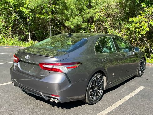 Used 2019 Toyota Camry XSE FWD image 5