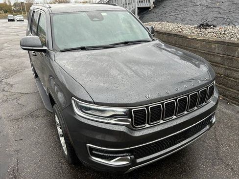 Used 2022 Jeep Wagoneer Series II w/ Rear Seat Video Group 1 image 7