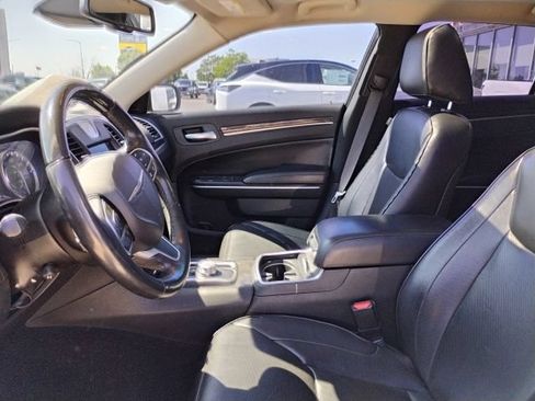 Used 2019 Chrysler 300 Limited w/ Safetytec Plus Group RWD image 16
