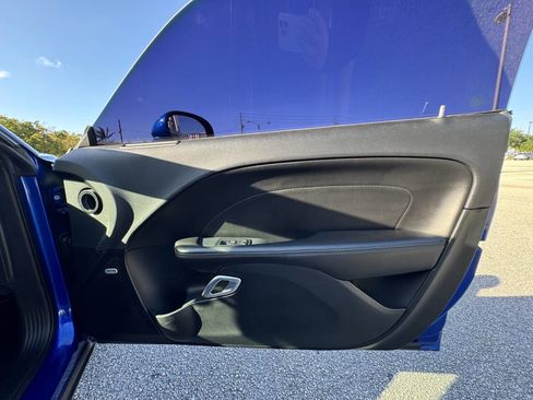Used 2018 Dodge Challenger R/T Scat Pack w/ Leather Interior Group RWD image 21