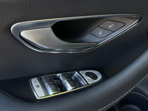 Used 2021 Mercedes-Benz E 350 4MATIC Sedan w/ Premium Package image 91