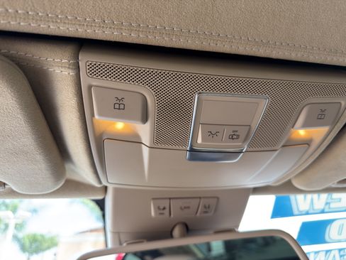 Used 2013 Mercedes-Benz SL 63 AMG image 26