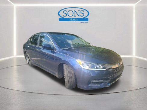 Used 2017 Honda Accord Sport Special Edition image 4