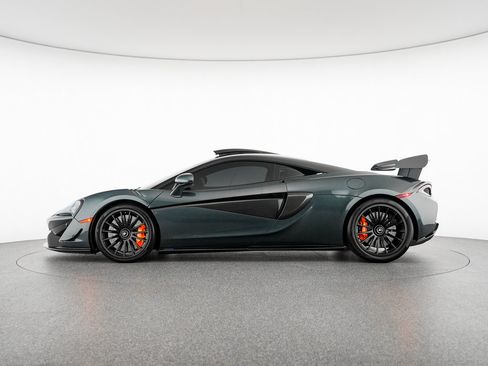 Used 2020 McLaren 620R RWD image 4