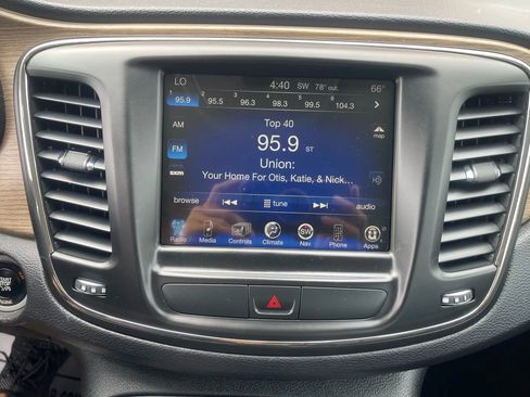 Used 2015 Chrysler 200 C w/ Navigation & Sound Group I image 25