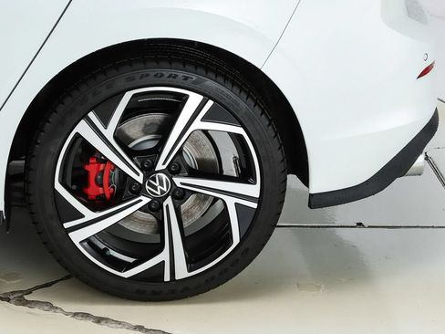 New 2026 Volkswagen GTI SE FWD image 6
