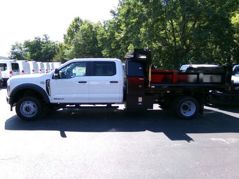 New 2025 Ford F550 4x4 Crew Cab image 6