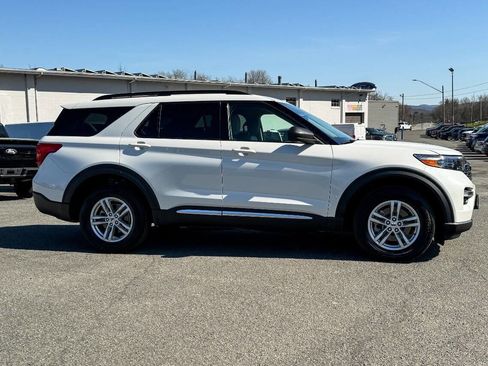 Used 2023 Ford Explorer XLT w/ Equipment Group 202A image 2