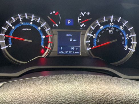Used 2016 Toyota 4Runner SR5 RWD image 18