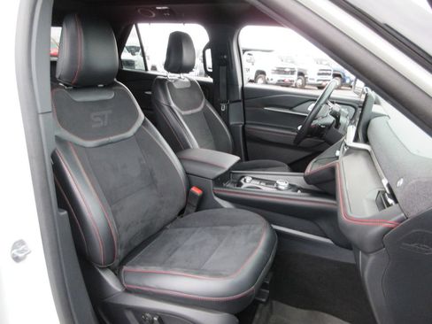 Used 2025 Ford Explorer ST AWD/4WD image 25